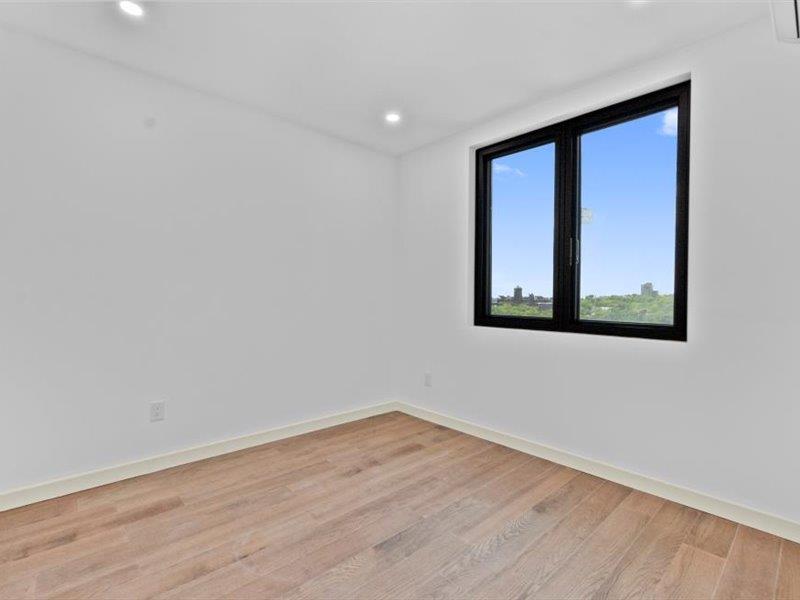 124-28 Queens Blvd PH-B