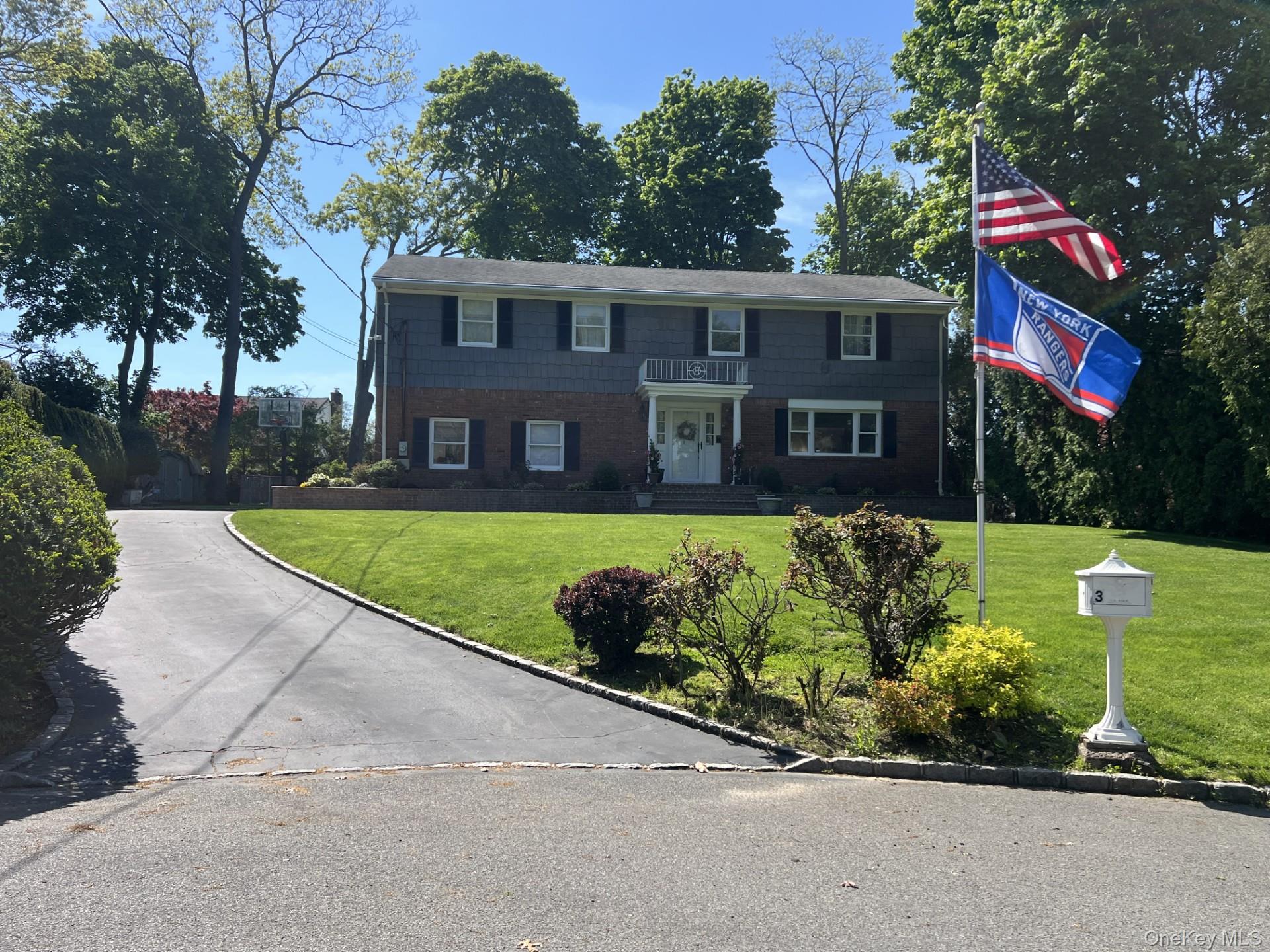 3 Camsanette Court