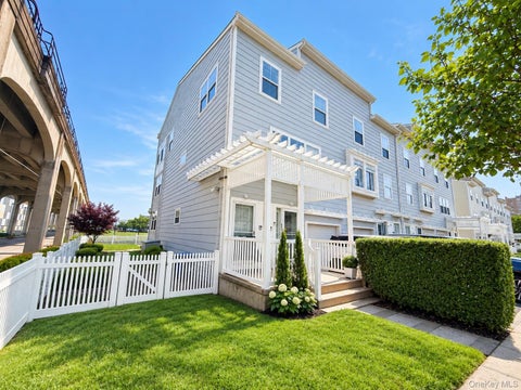 Photo of 252 Beach Breeze Place, Arverne, NY 11692 (MLS # 1047164)