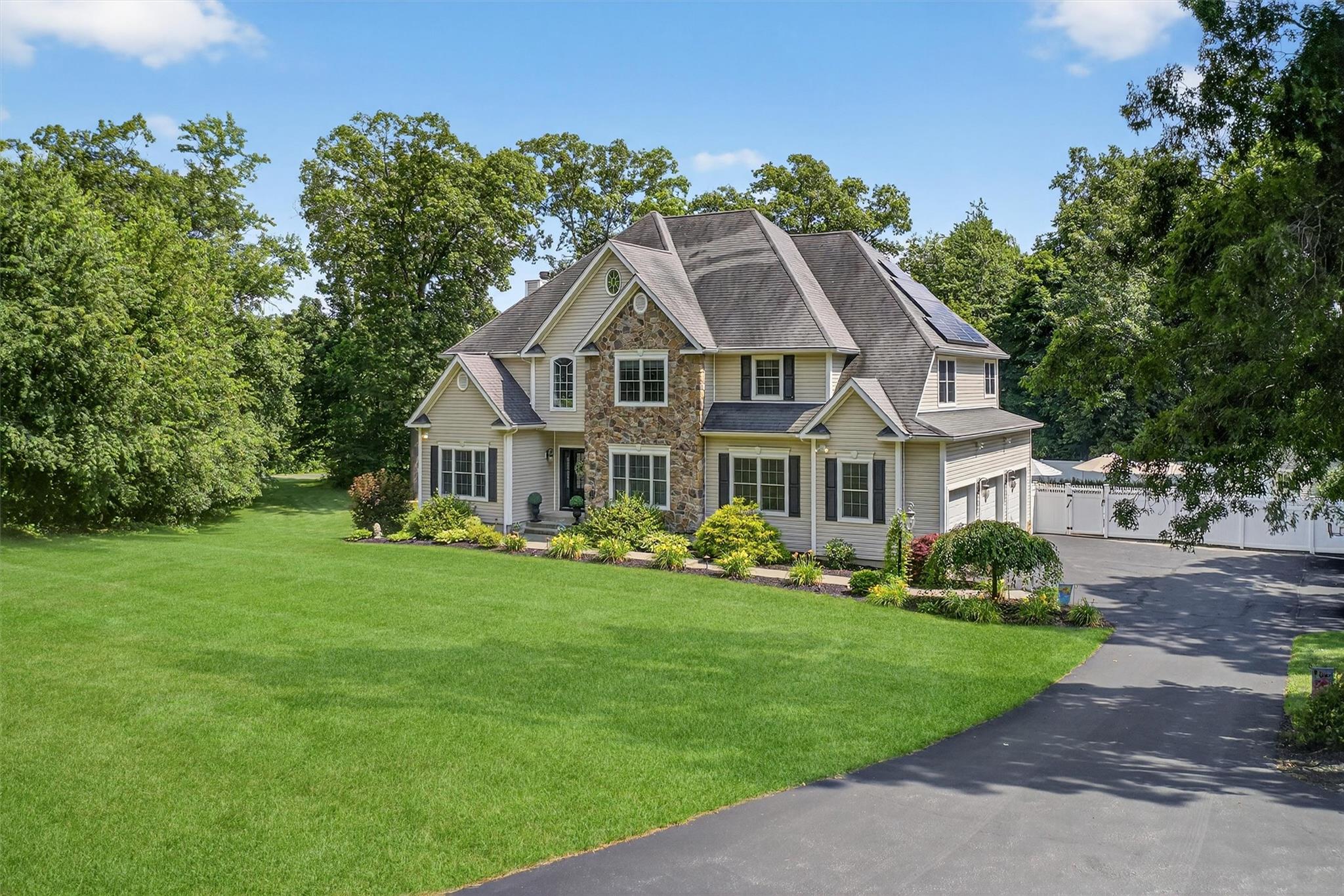 15 E Salem Road