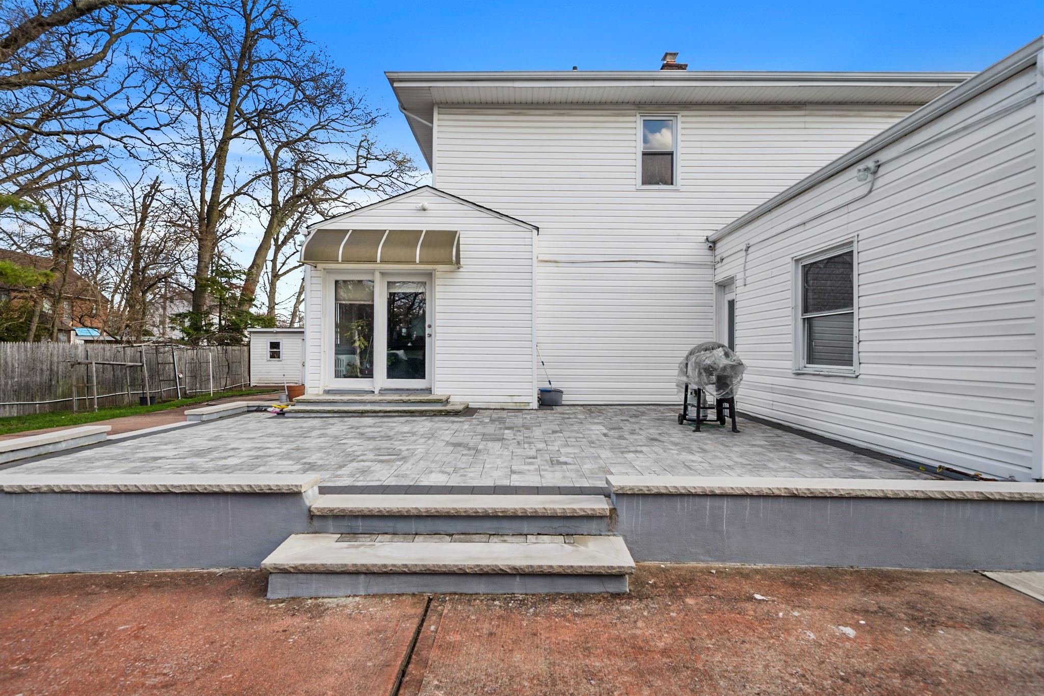 174 Delaware Avenue, Freeport, New York image 24