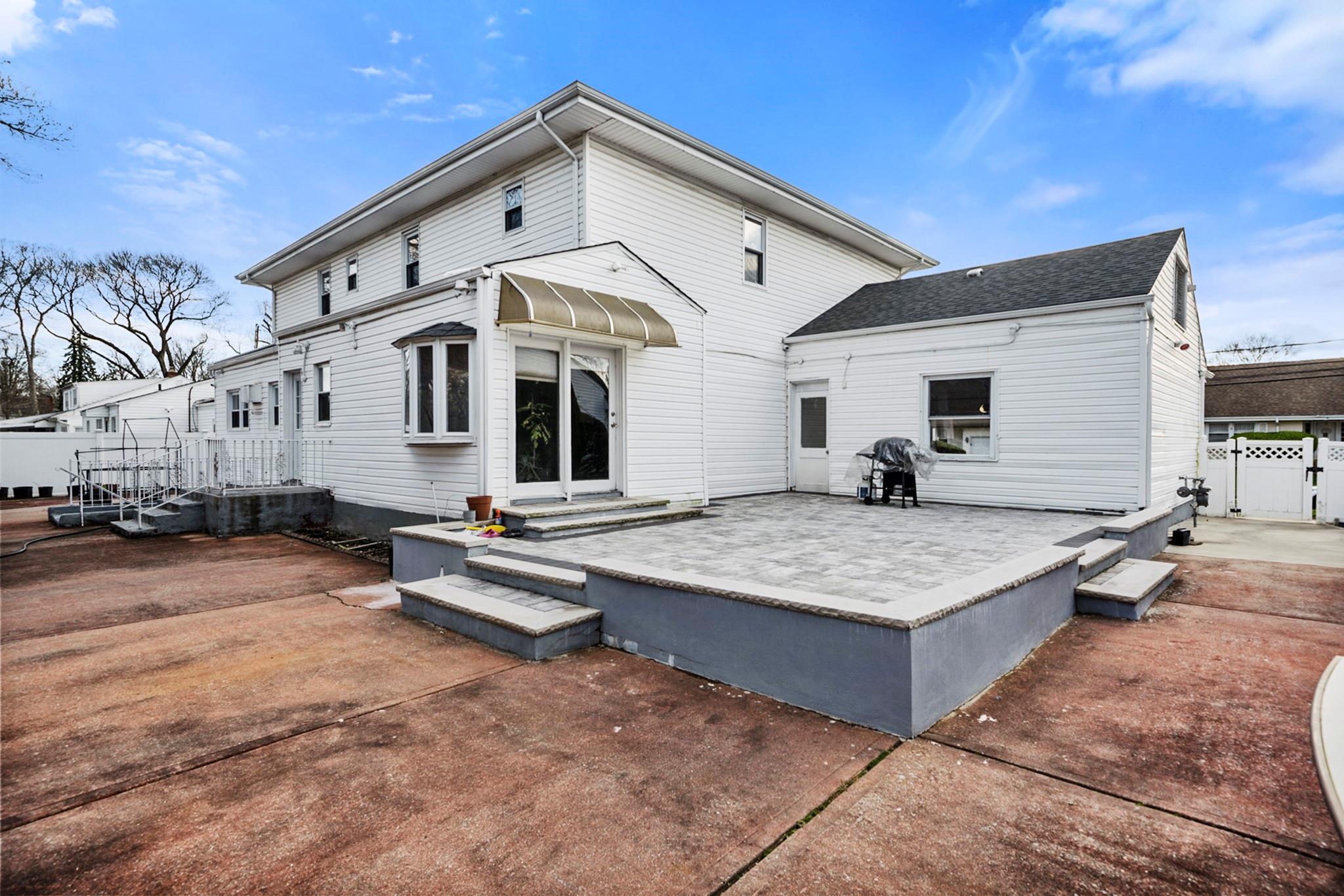 174 Delaware Avenue, Freeport, New York image 25