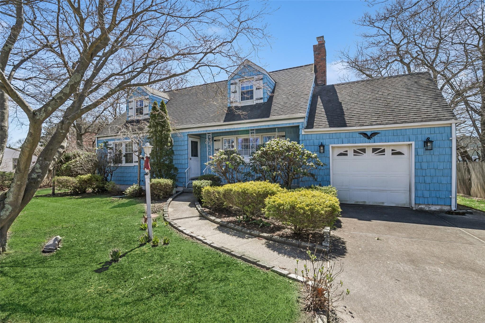 2 W Henry Street, Farmingville, New York image 3