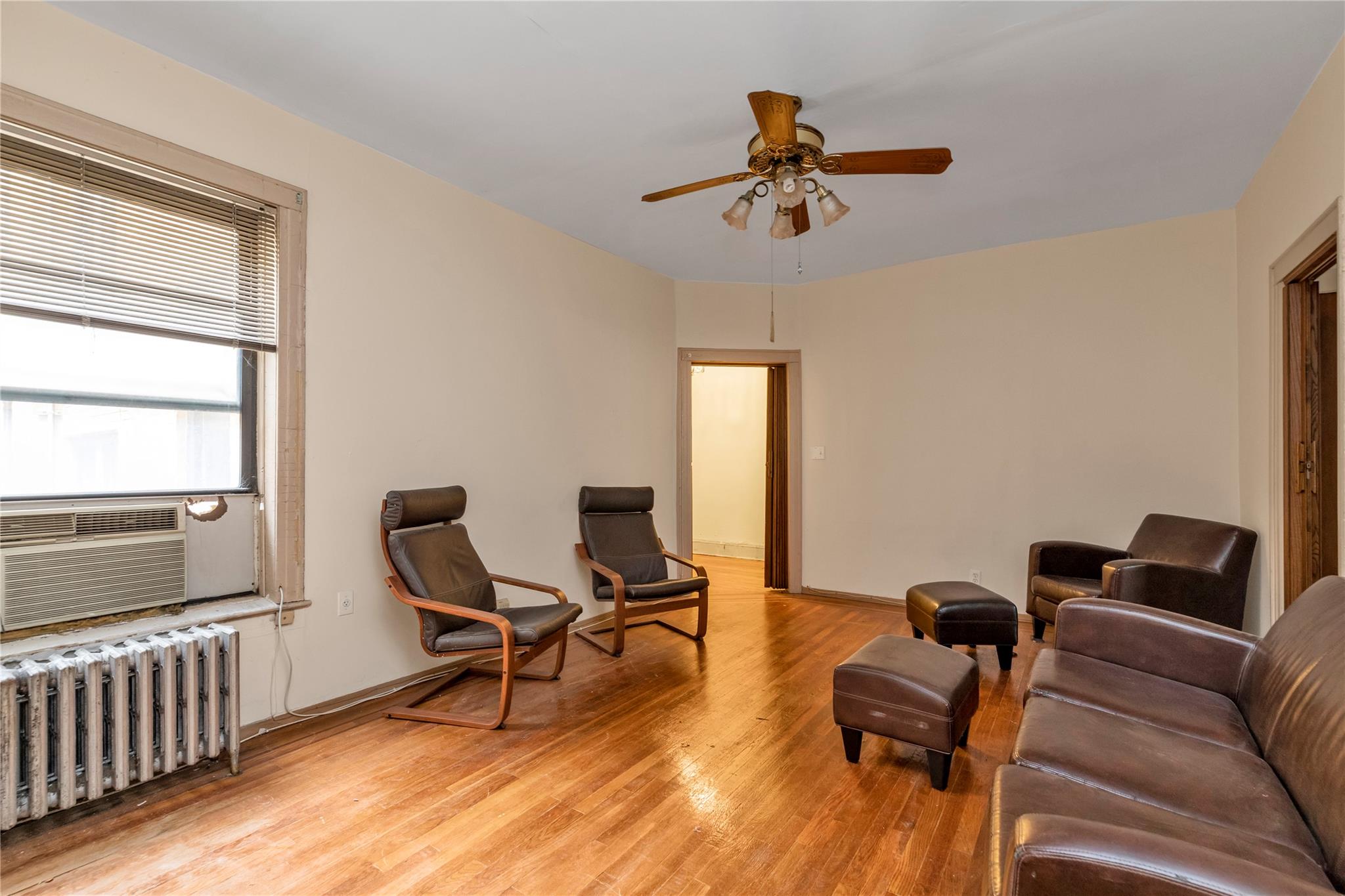 83-52 Talbot Street 2H