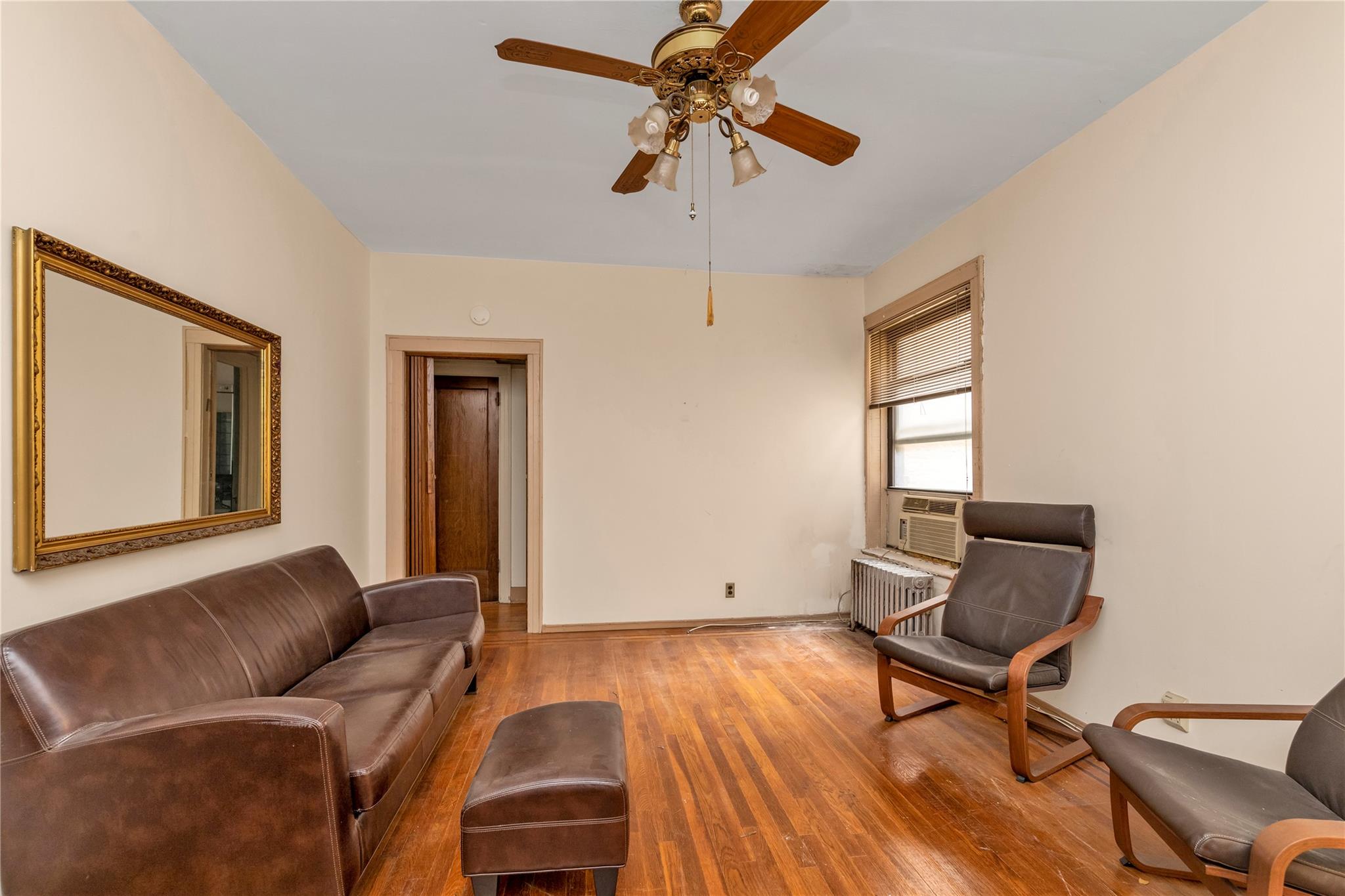 83-52 Talbot Street 2H