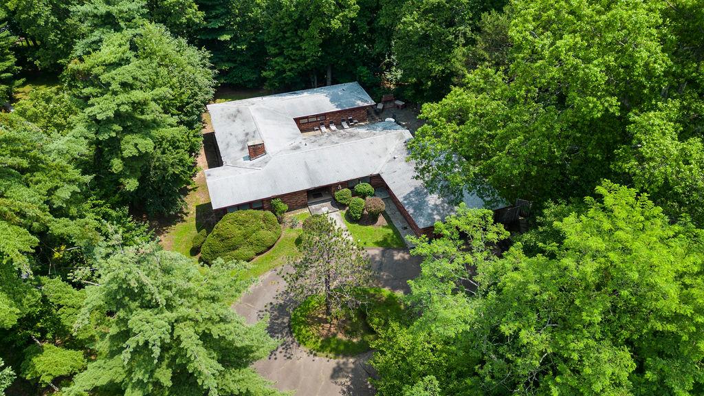 10 Hilltop Place