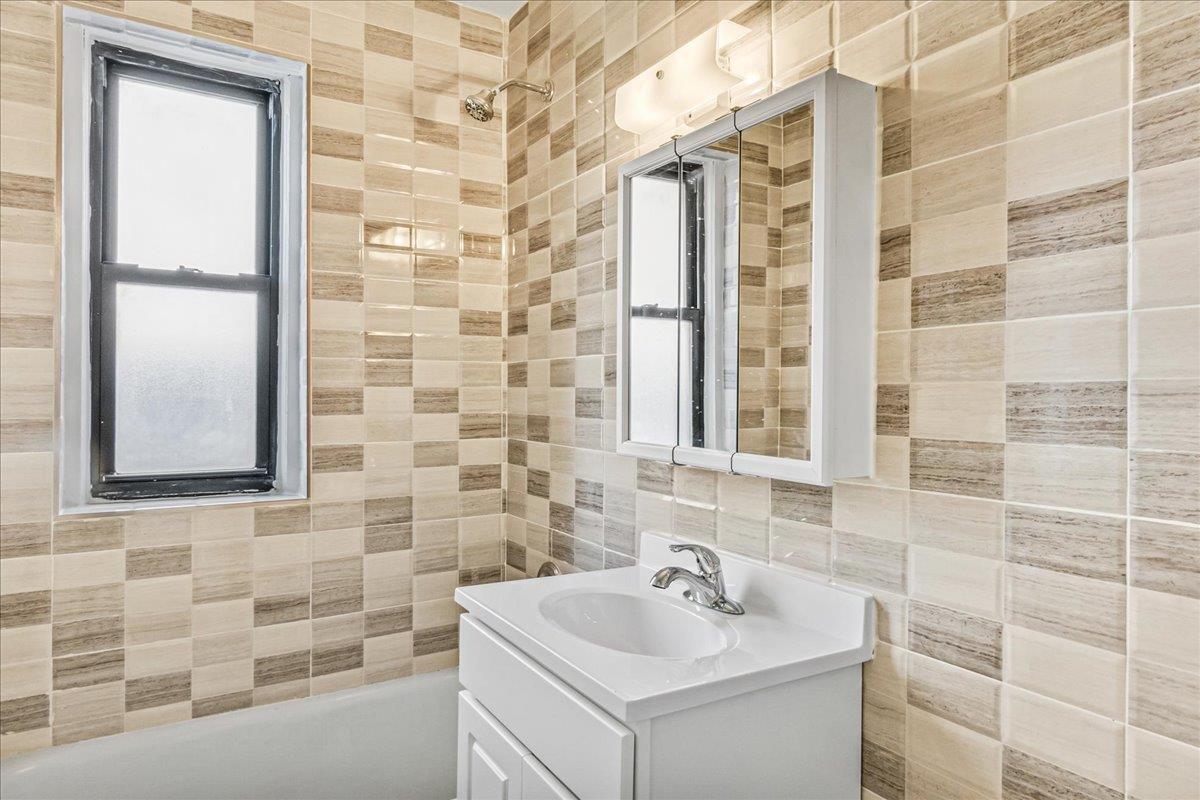 3505 Parsons Blvd Blvd #5H, Flushing, New York image 8