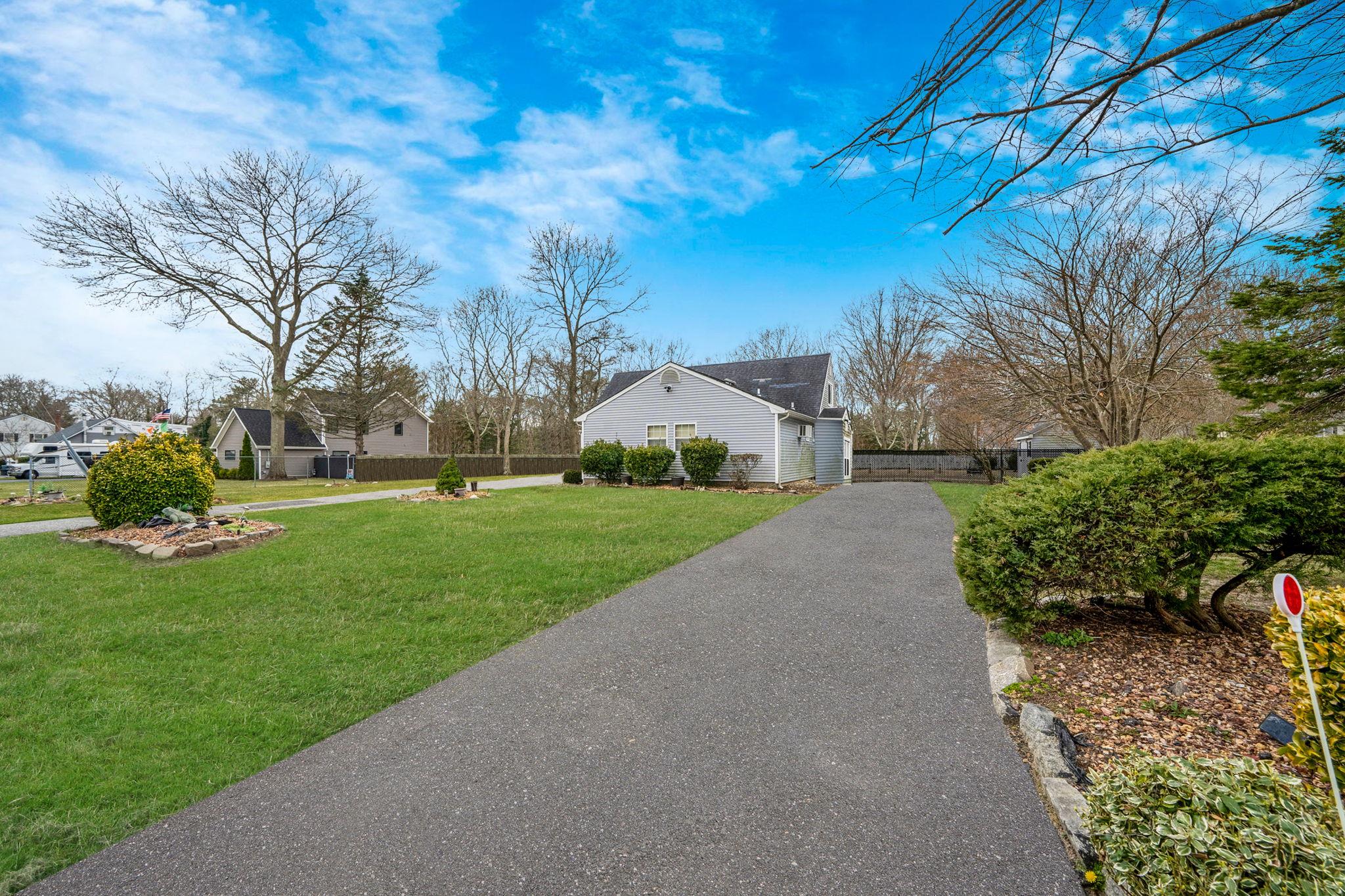 720 Old Medford Avenue, Medford, New York image 3