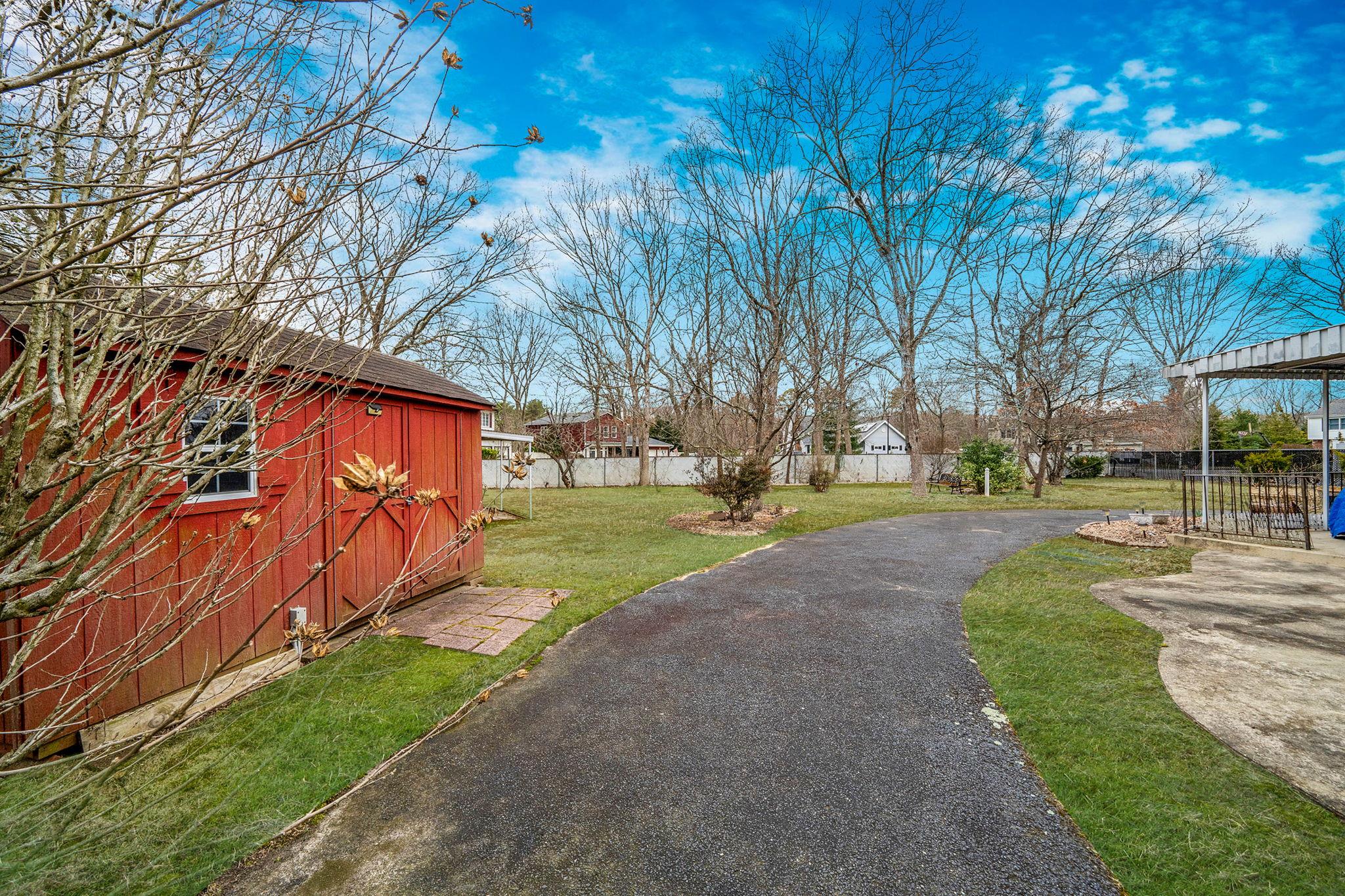 720 Old Medford Avenue, Medford, New York image 17
