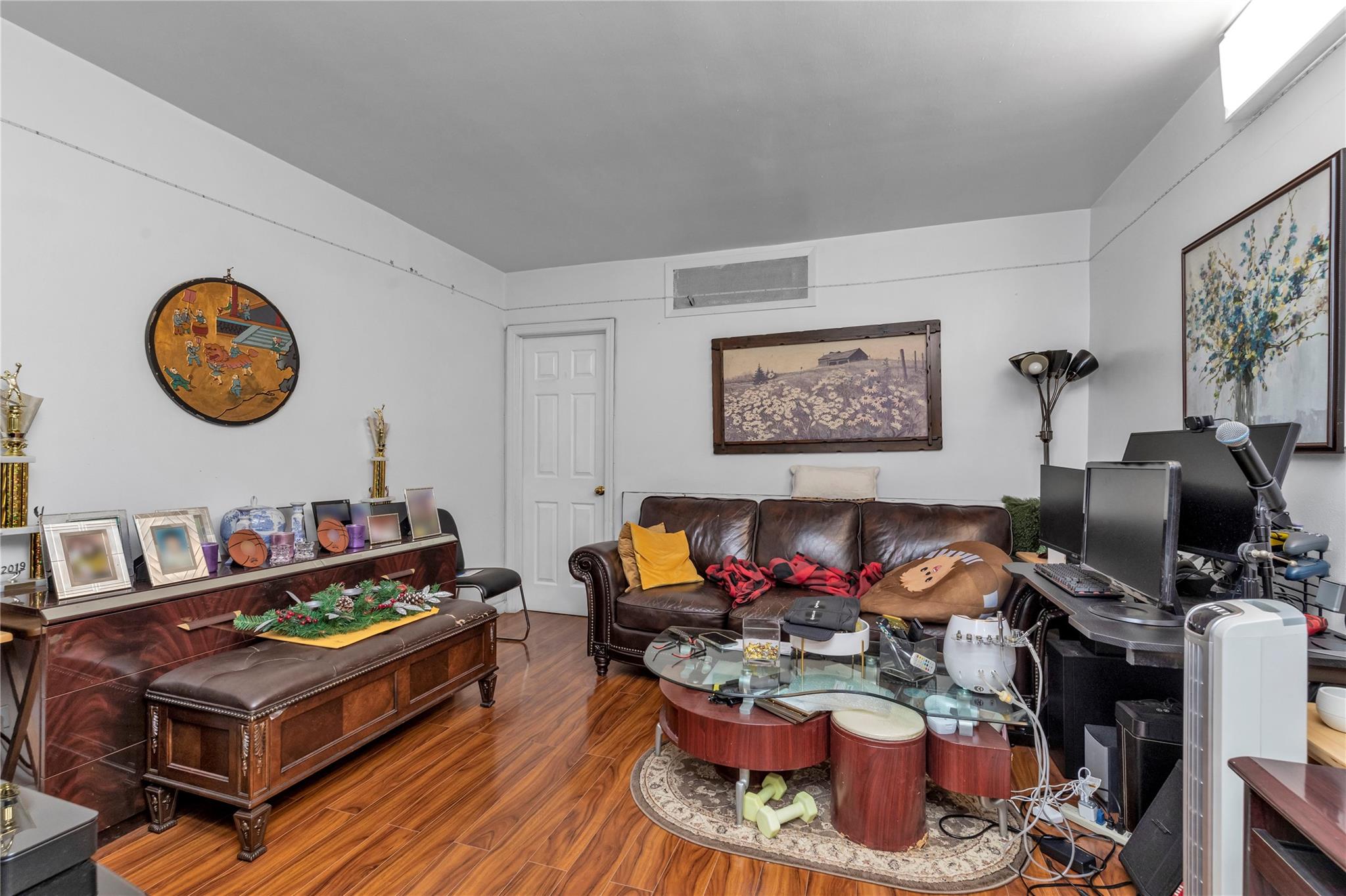42-25 80 Street #4L, Elmhurst, New York image 2