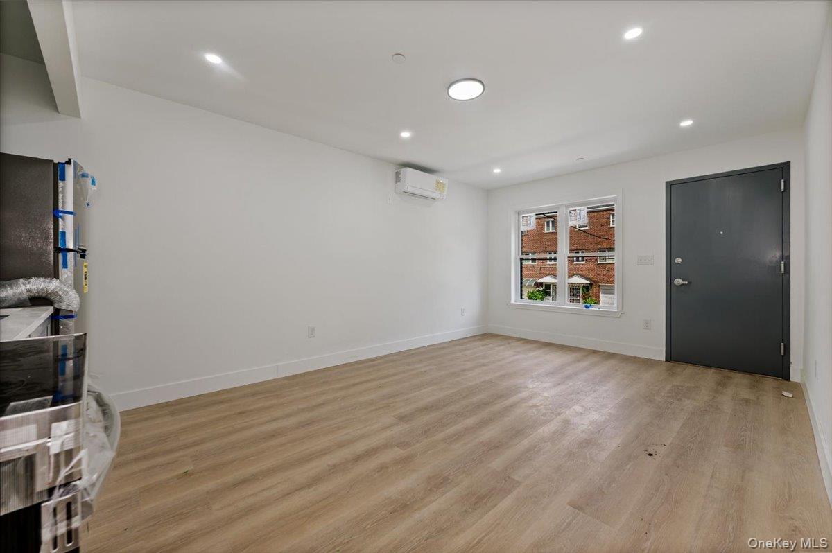 3039 Young Avenue - Photo 3