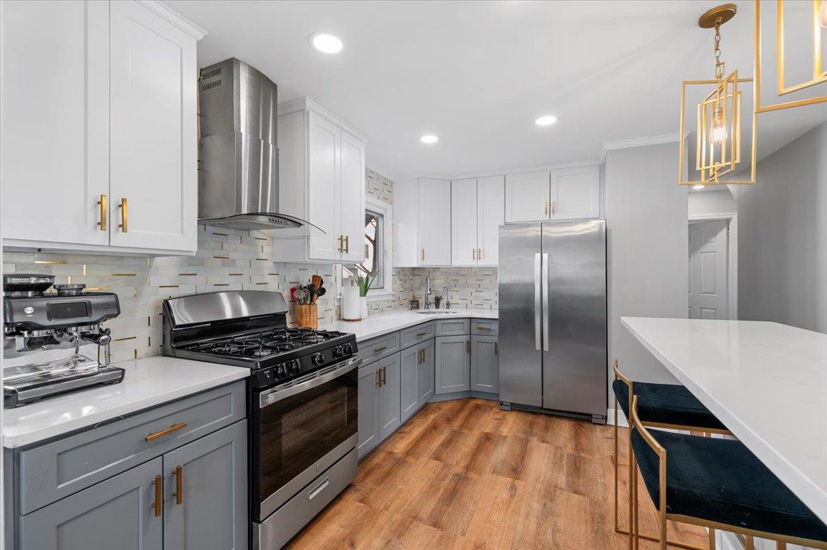166 N 3rd Street, Bethpage, New York image 13
