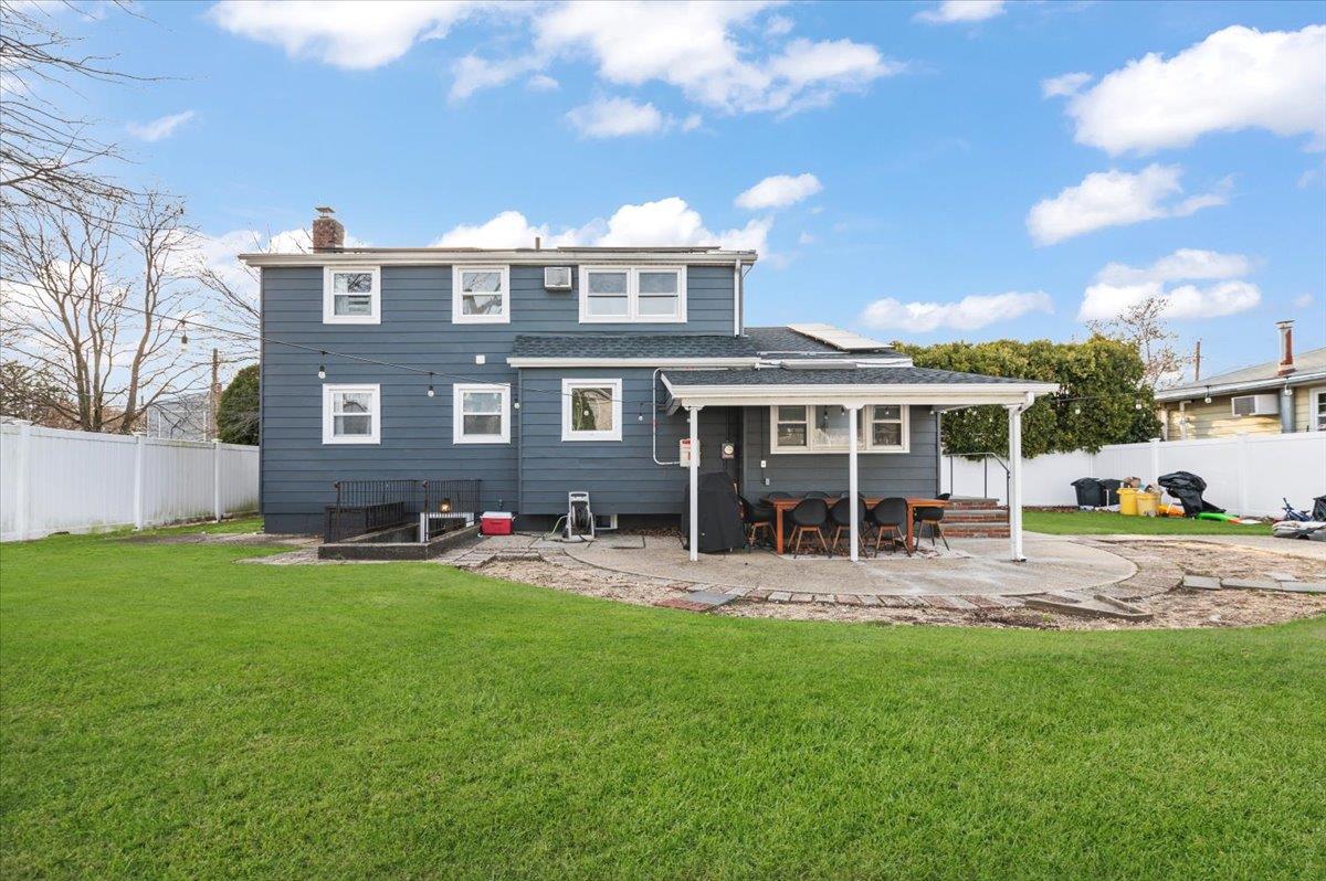 166 N 3rd Street, Bethpage, New York image 34