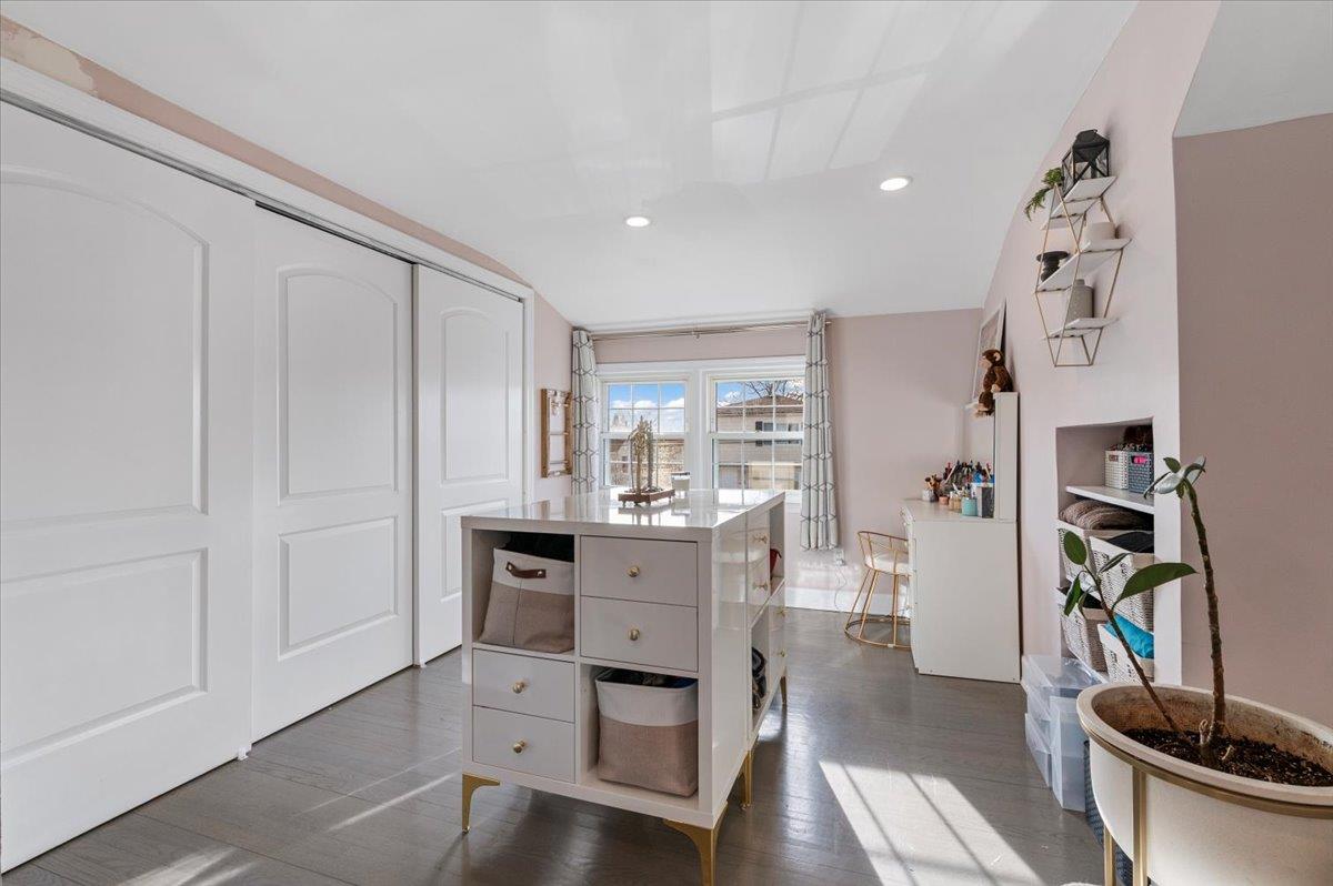 166 N 3rd Street, Bethpage, New York image 24