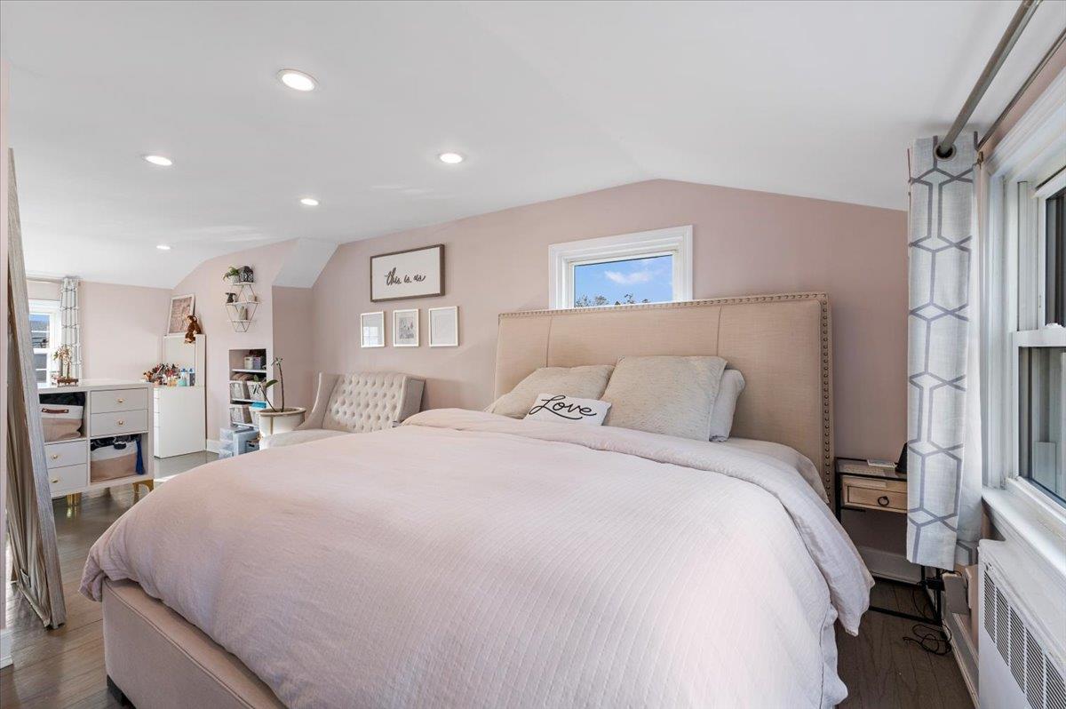 166 N 3rd Street, Bethpage, New York image 22