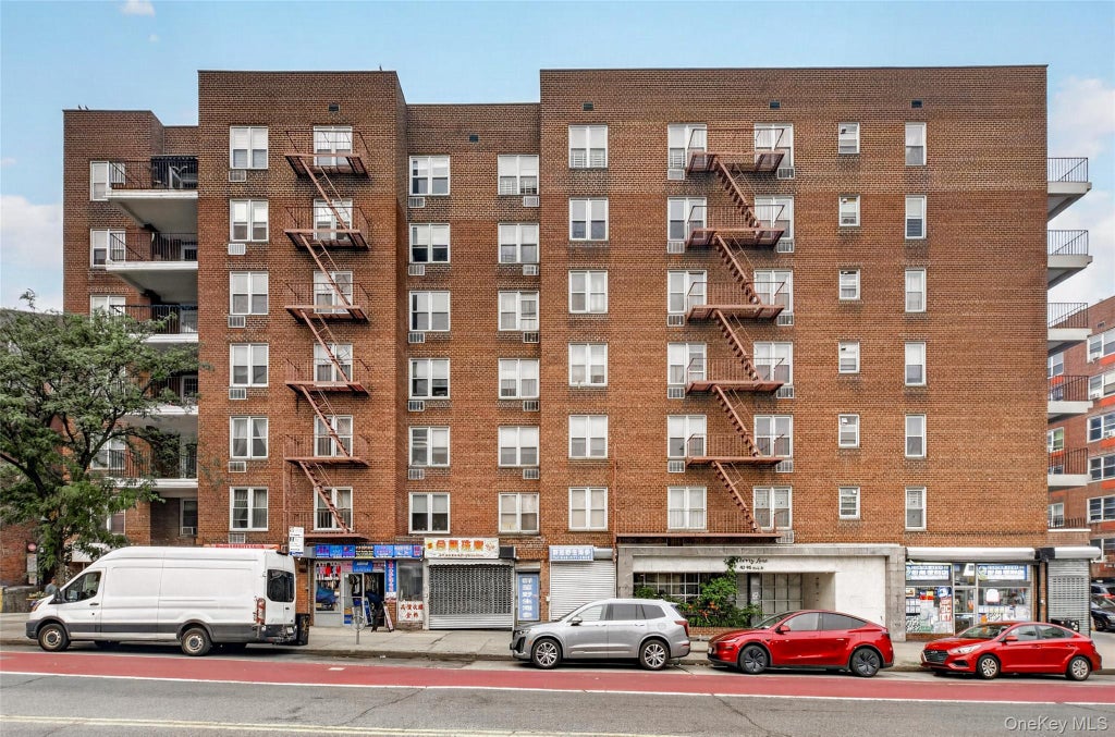 Photo of 45-92 Main Street #7L, Flushing, NY 11355 (MLS # 1068026)