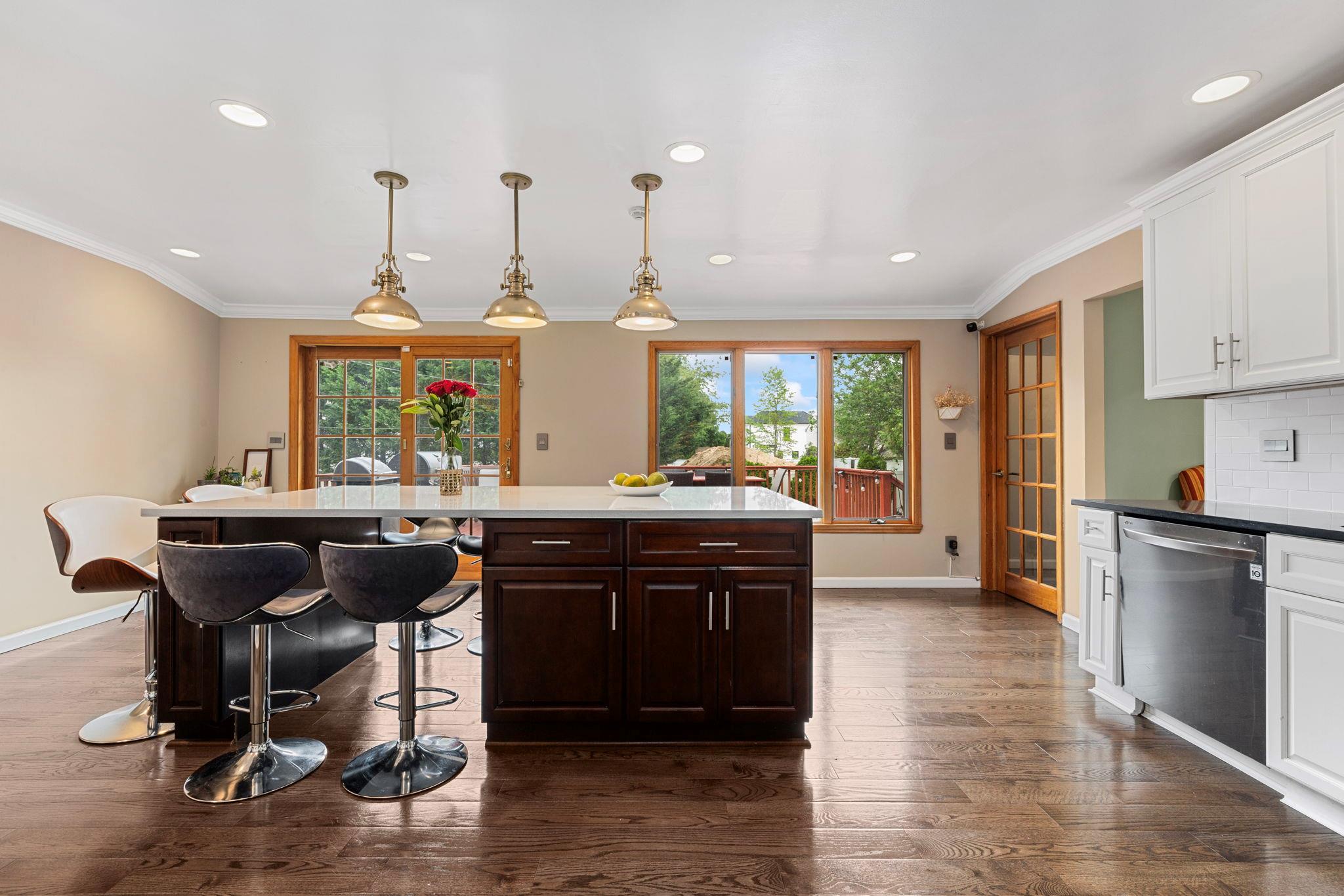 94 Rockland Drive, Jericho, New York image 3