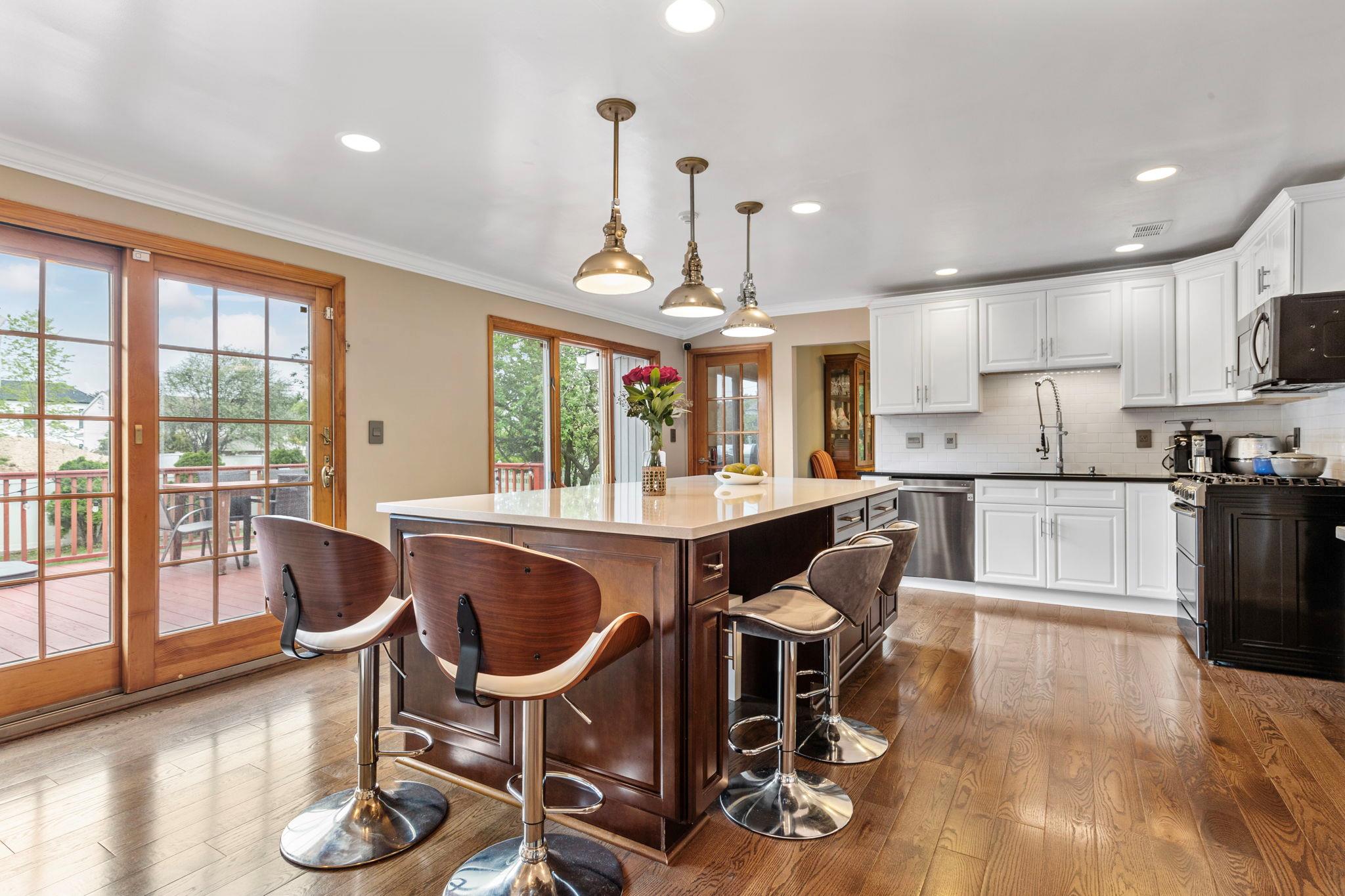 94 Rockland Drive, Jericho, New York image 4