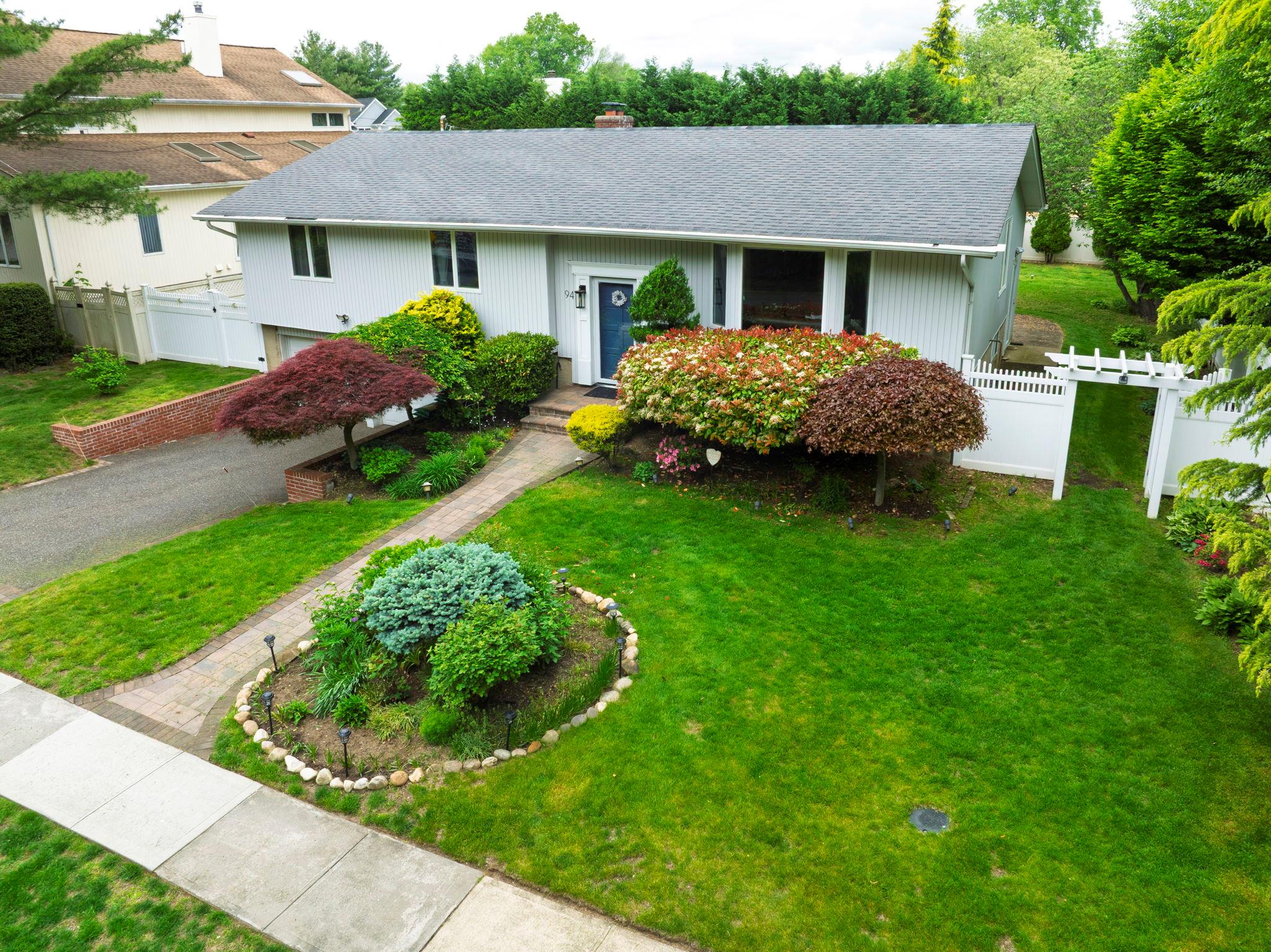 94 Rockland Drive, Jericho, New York image 42