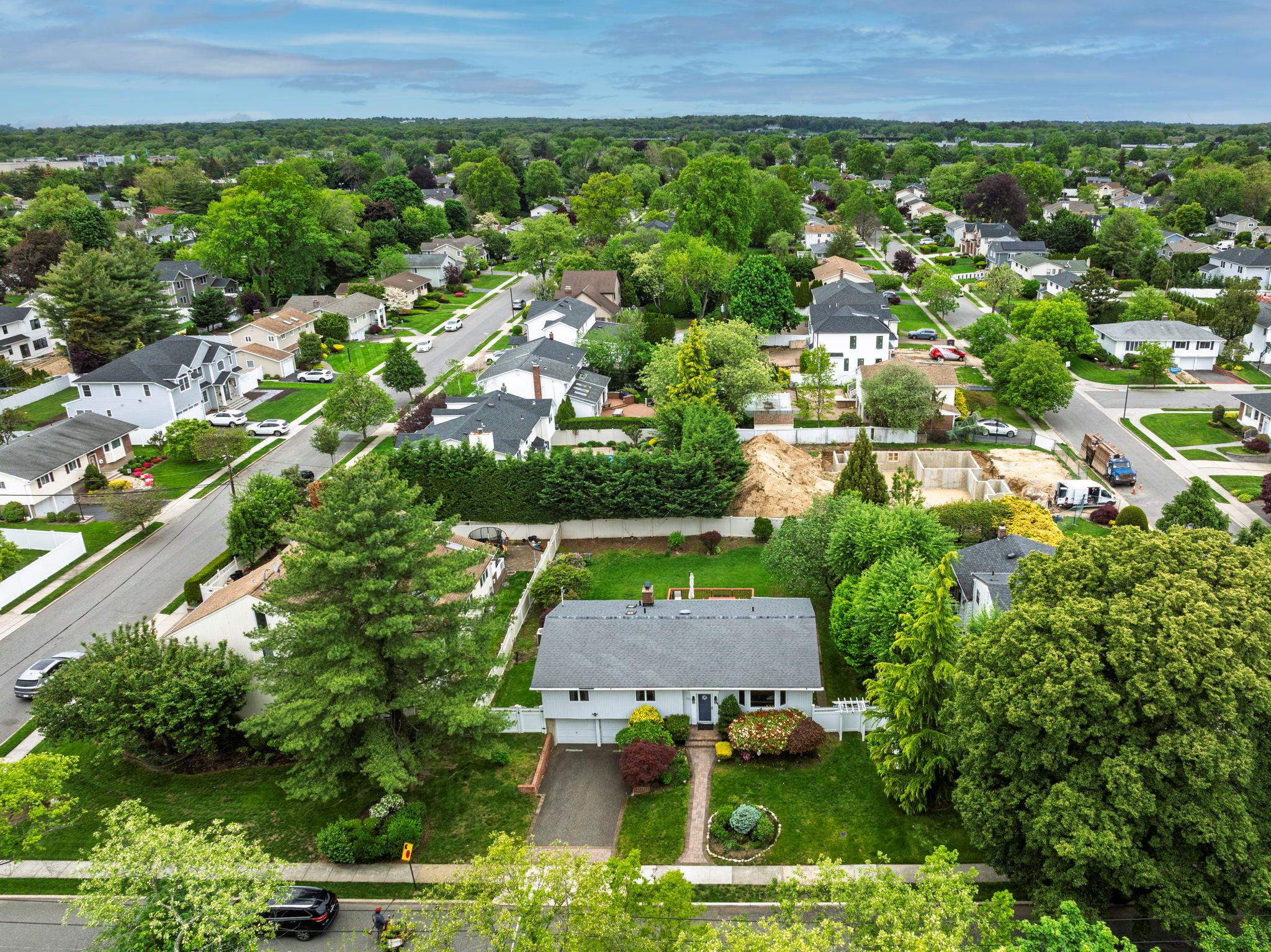 94 Rockland Drive, Jericho, New York image 36