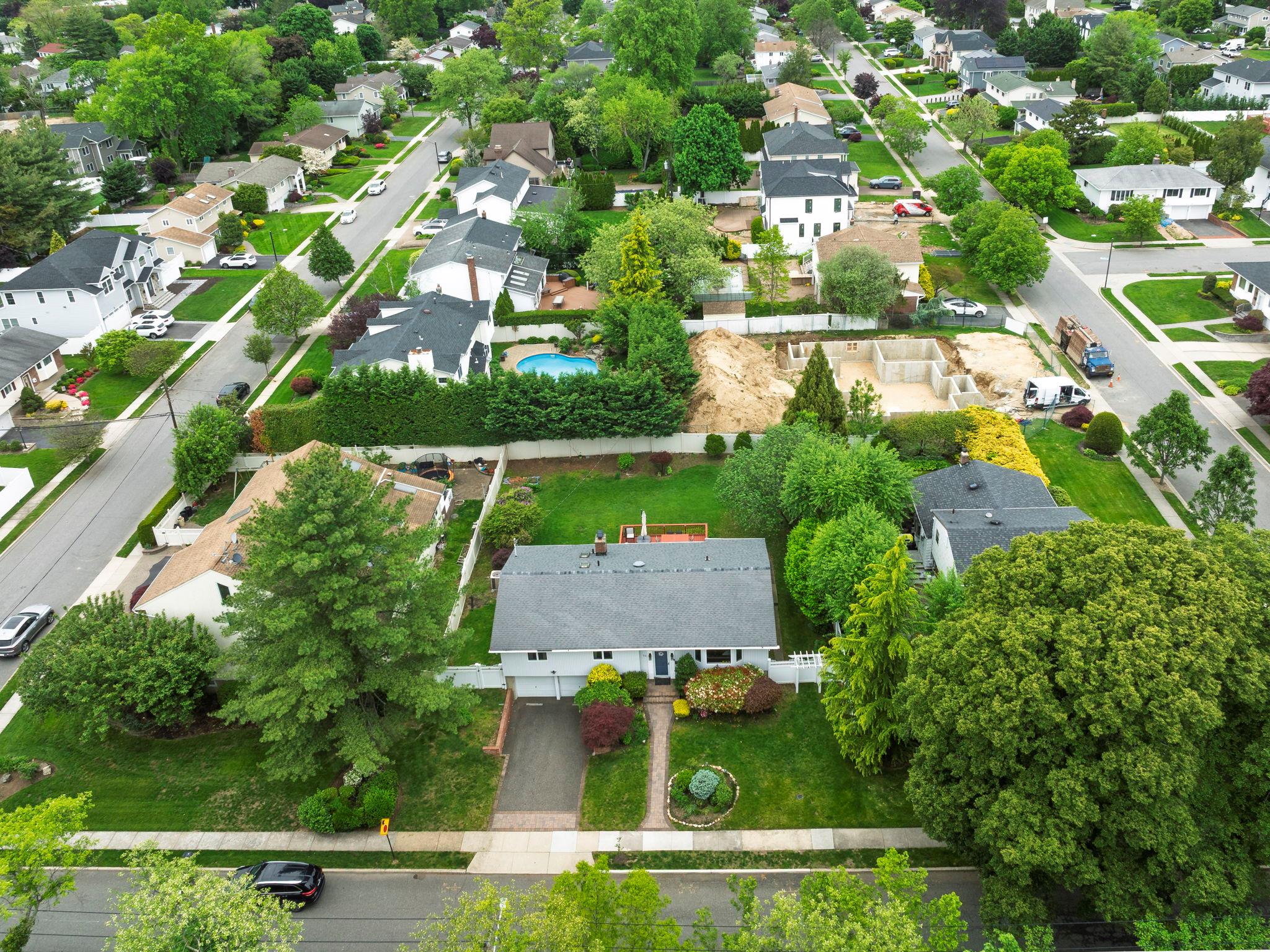 94 Rockland Drive, Jericho, New York image 35