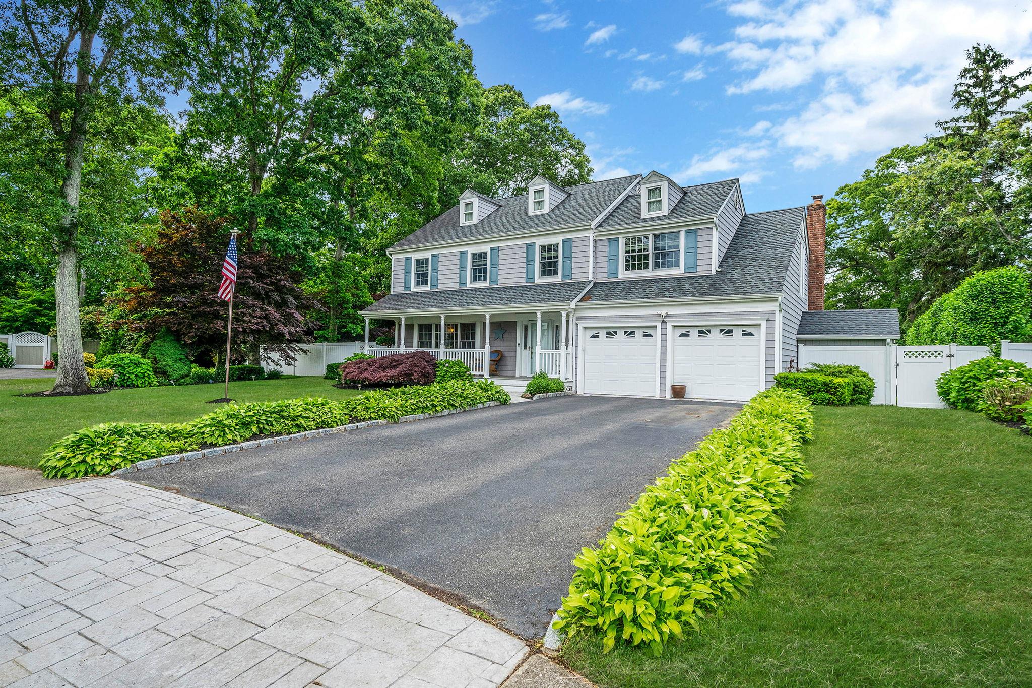 9 Graystone Lane