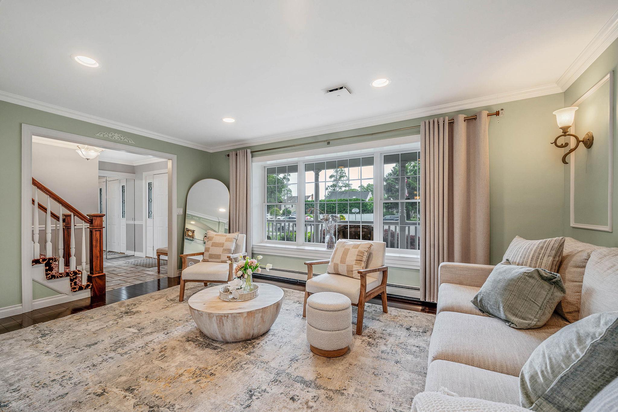 9 Graystone Lane