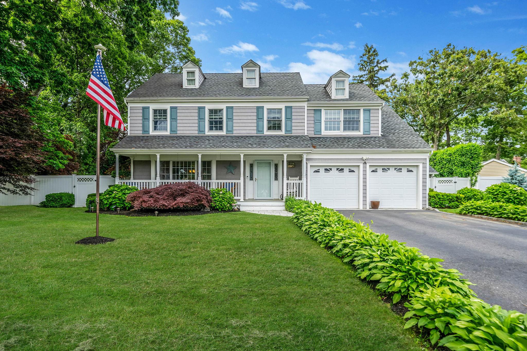 Property for Sale at Graystone Lane, Smithtown, Hamptons, NY - Bedrooms: 4 
Bathrooms: 3  - $869,000