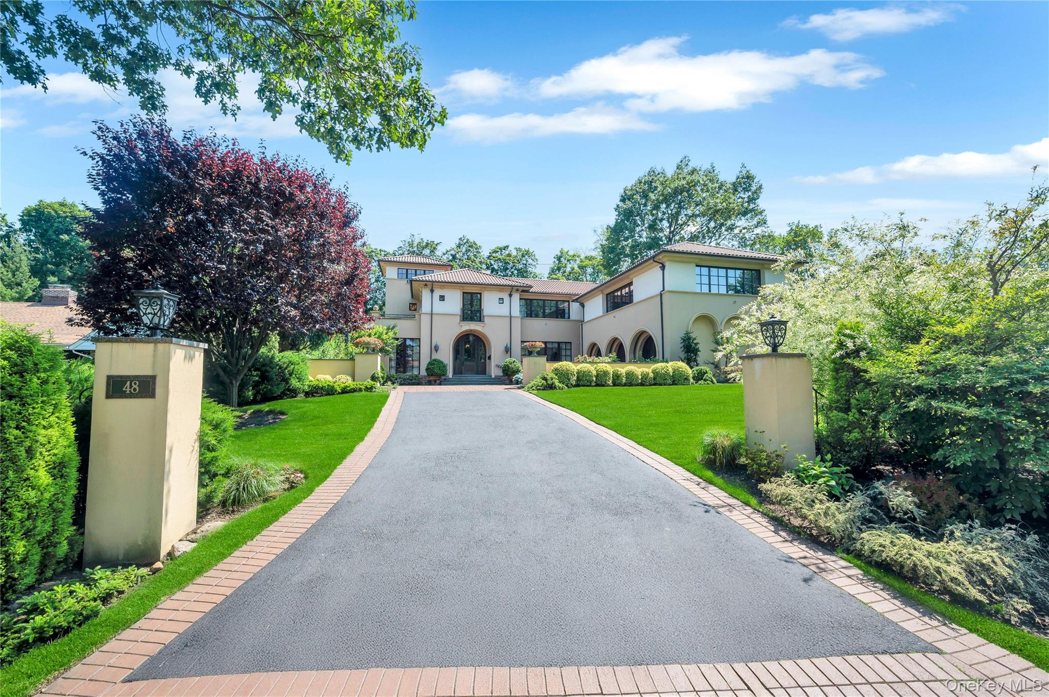48 Nassau Drive