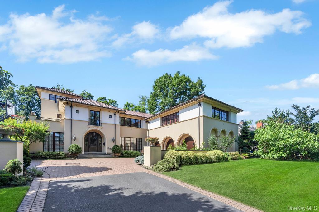 48 Nassau Drive