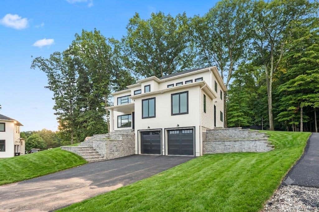 Photo of 31 Argo Lane, Monsey, NY 10977 (MLS # 1033313)