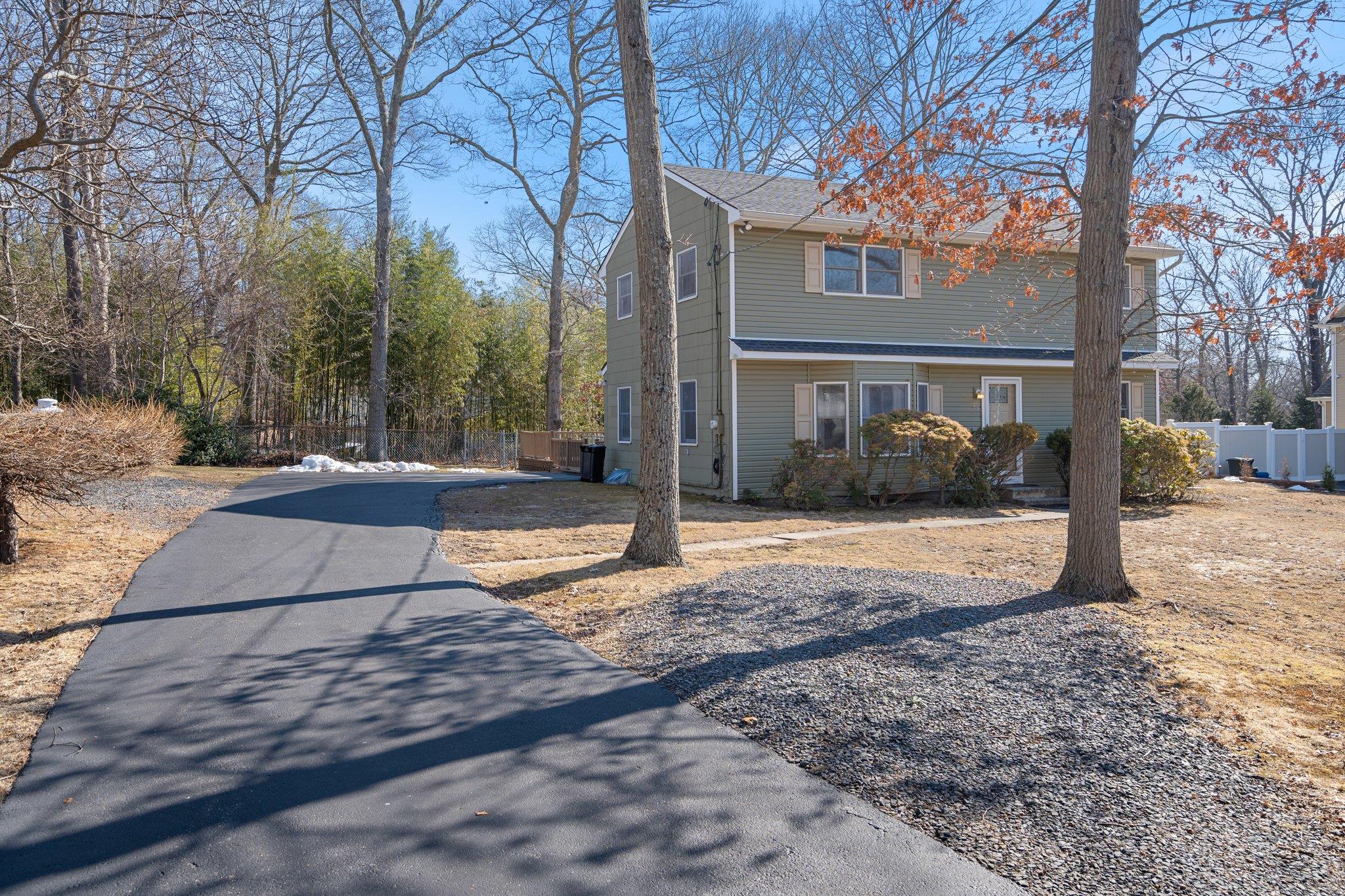 66 Frank Avenue, Yaphank, New York image 3