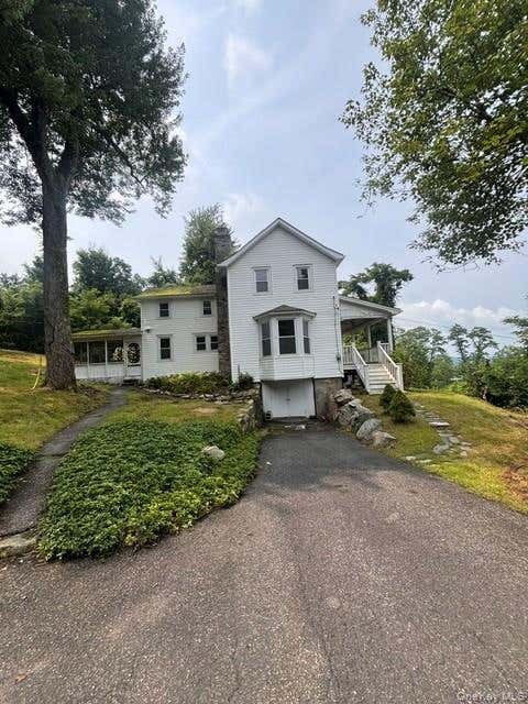 Homes For Rent - 51 E Hook Cross Road<br/> Dutchess County, Hopewell Junction, NY 12533