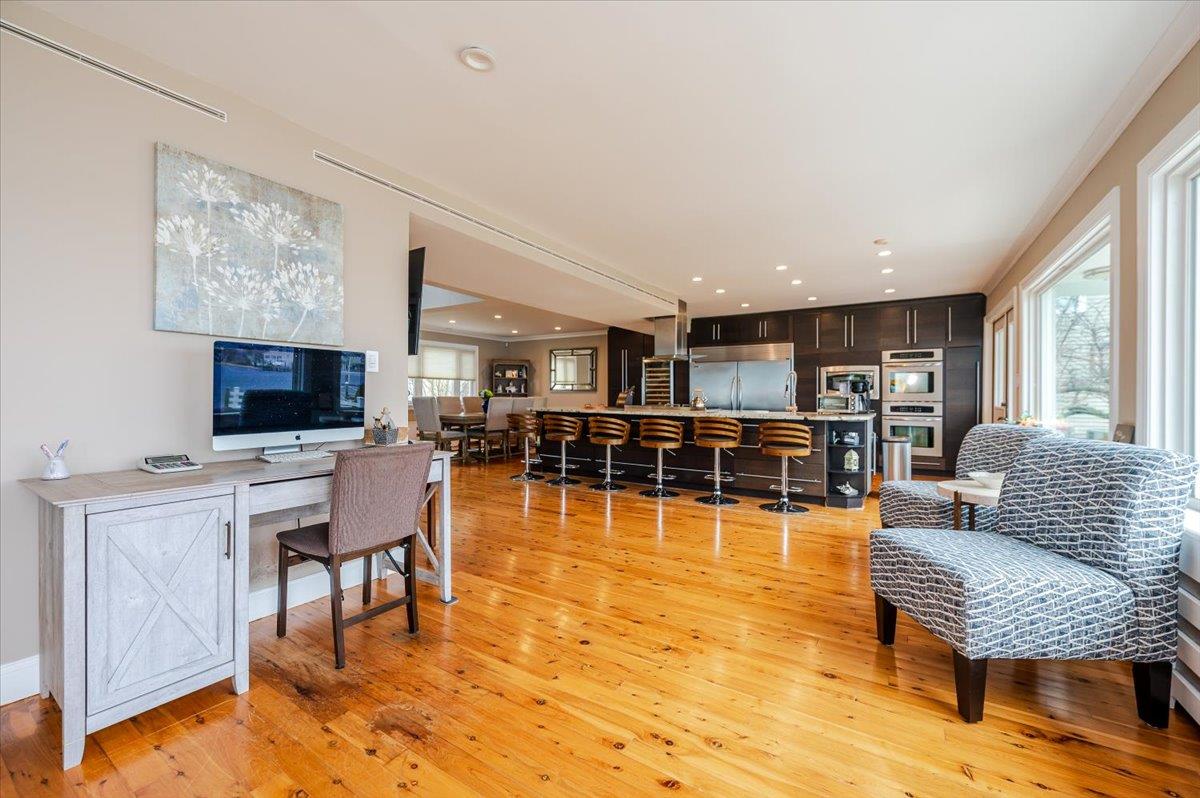 110 Clocks Blvd. Blvd, Massapequa, New York image 12