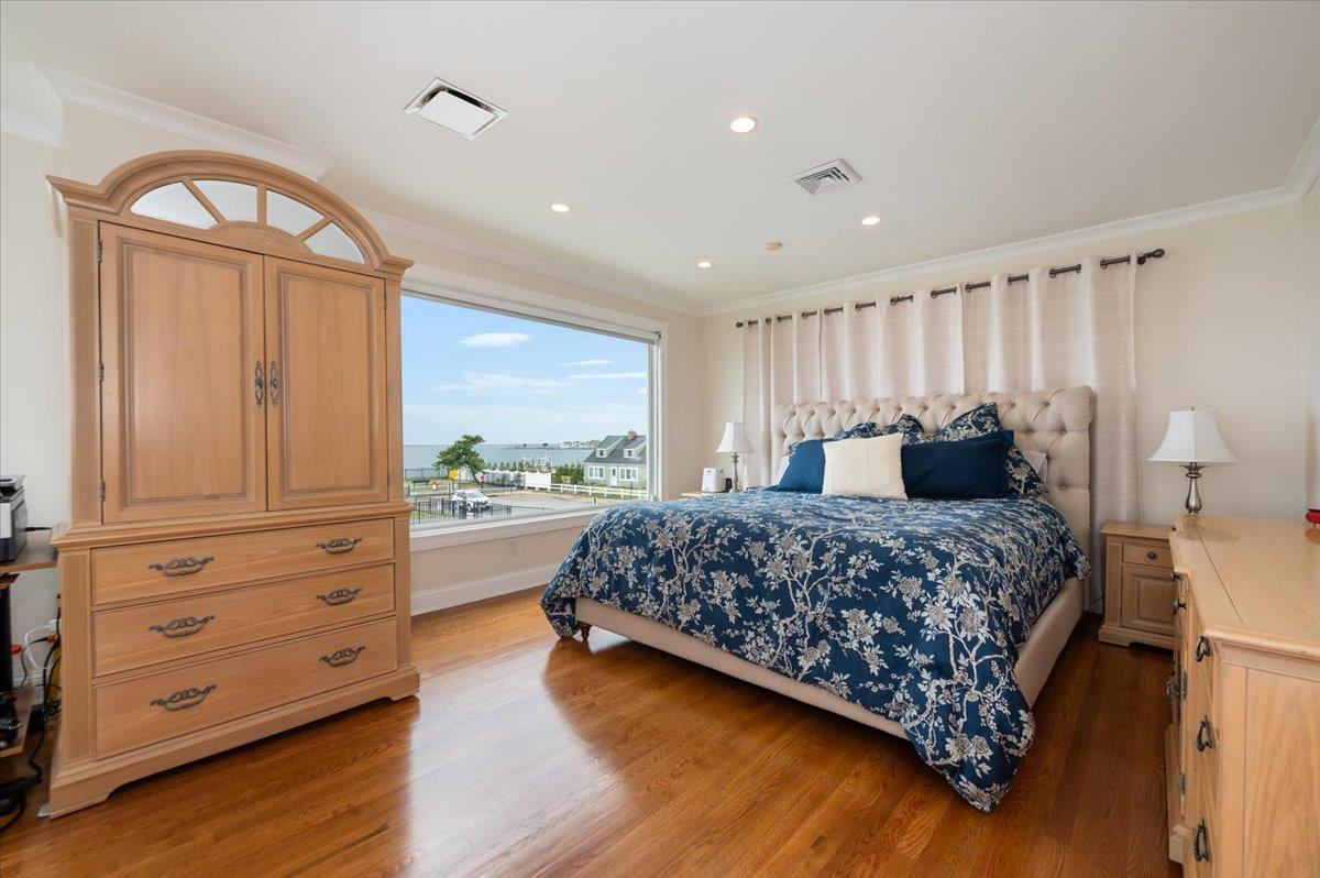110 Clocks Blvd. Blvd, Massapequa, New York image 14