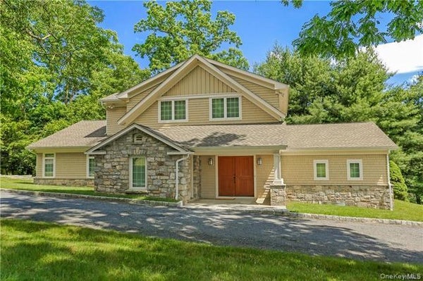 4 HARDSCRABBLE RD, NORTH SALEM, NY 10560 - Image e7cdc29cec9409bc4ce21d39c8b9a446/22959323