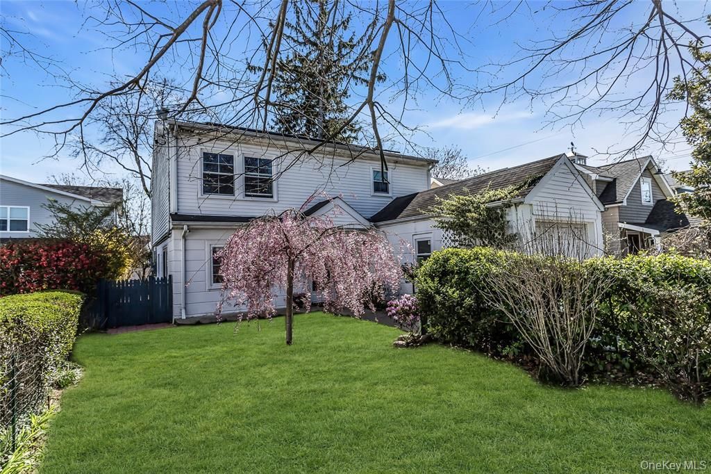 Photo of 46 Sagamore Hill Drive, Port Washington, NY 11050 (MLS # 988135)