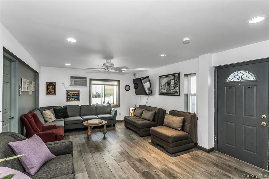 Photo of 46 Sagamore Hill Drive, Port Washington, NY 11050 (MLS # 988135)