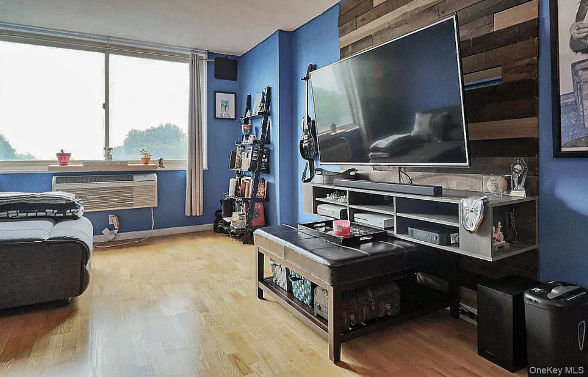 11818 Union Turnpike 6E