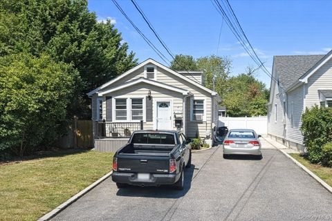 210 10th Street West Babylon NY 11704