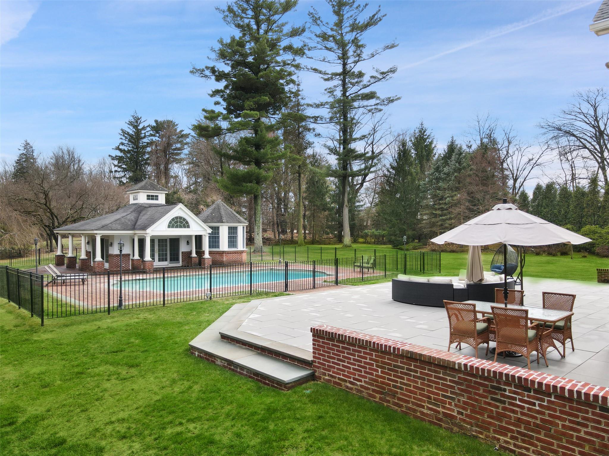 2 Coventry Court, Purchase, New York image 4