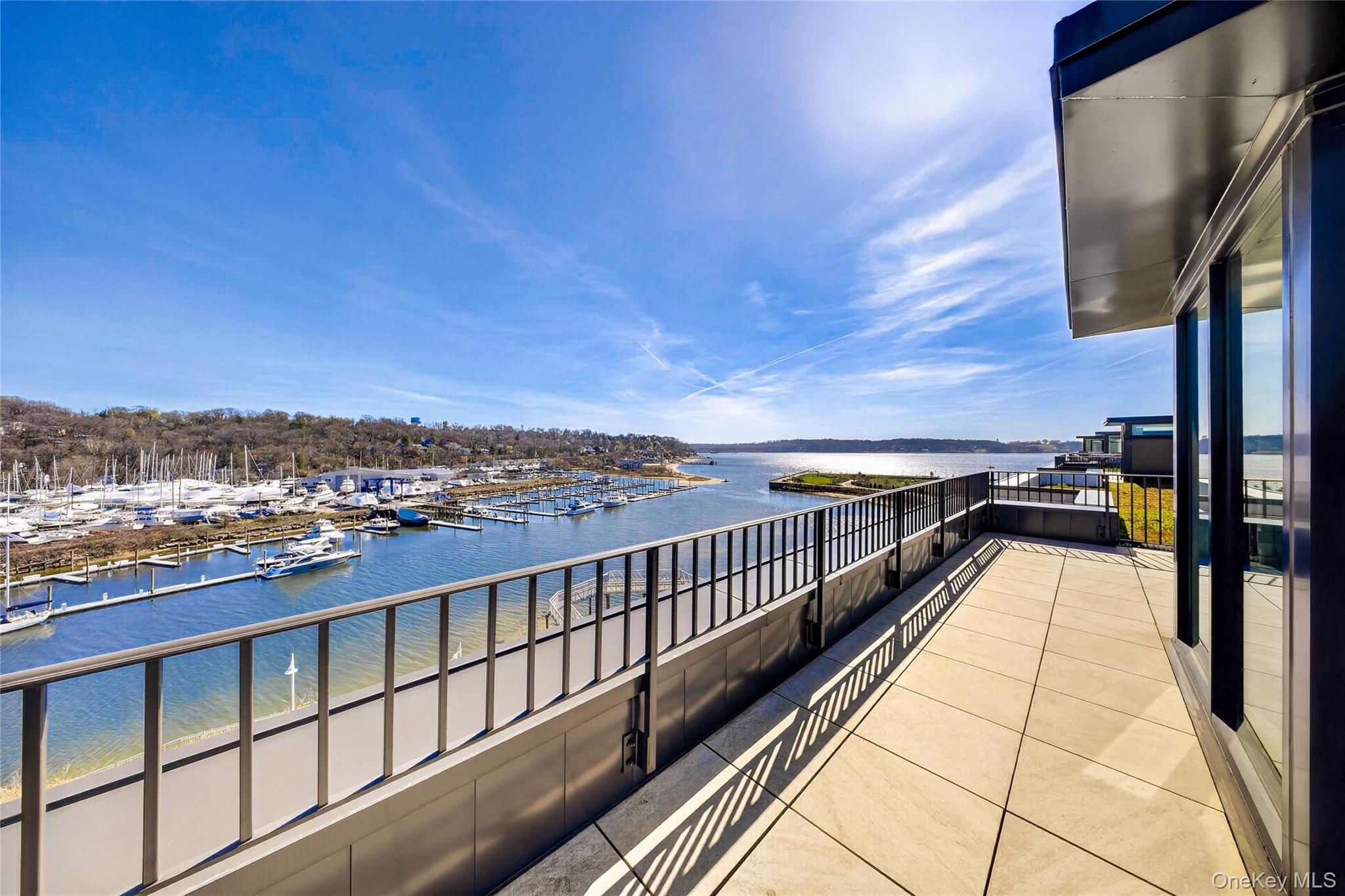 100 Garvies Point Road 1304
