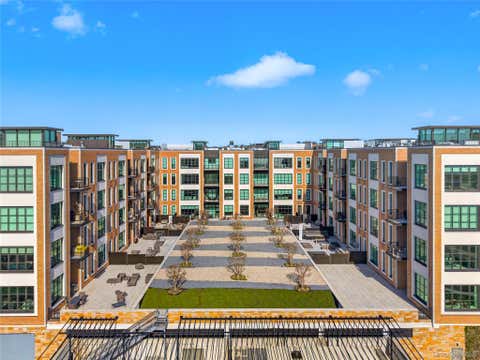 Condo For Sale - 100 Garvies Point Road #1304<br/> Glen Cove, NY 11542