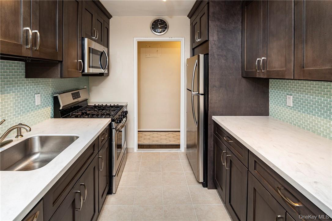 14 Westview Avenue 409