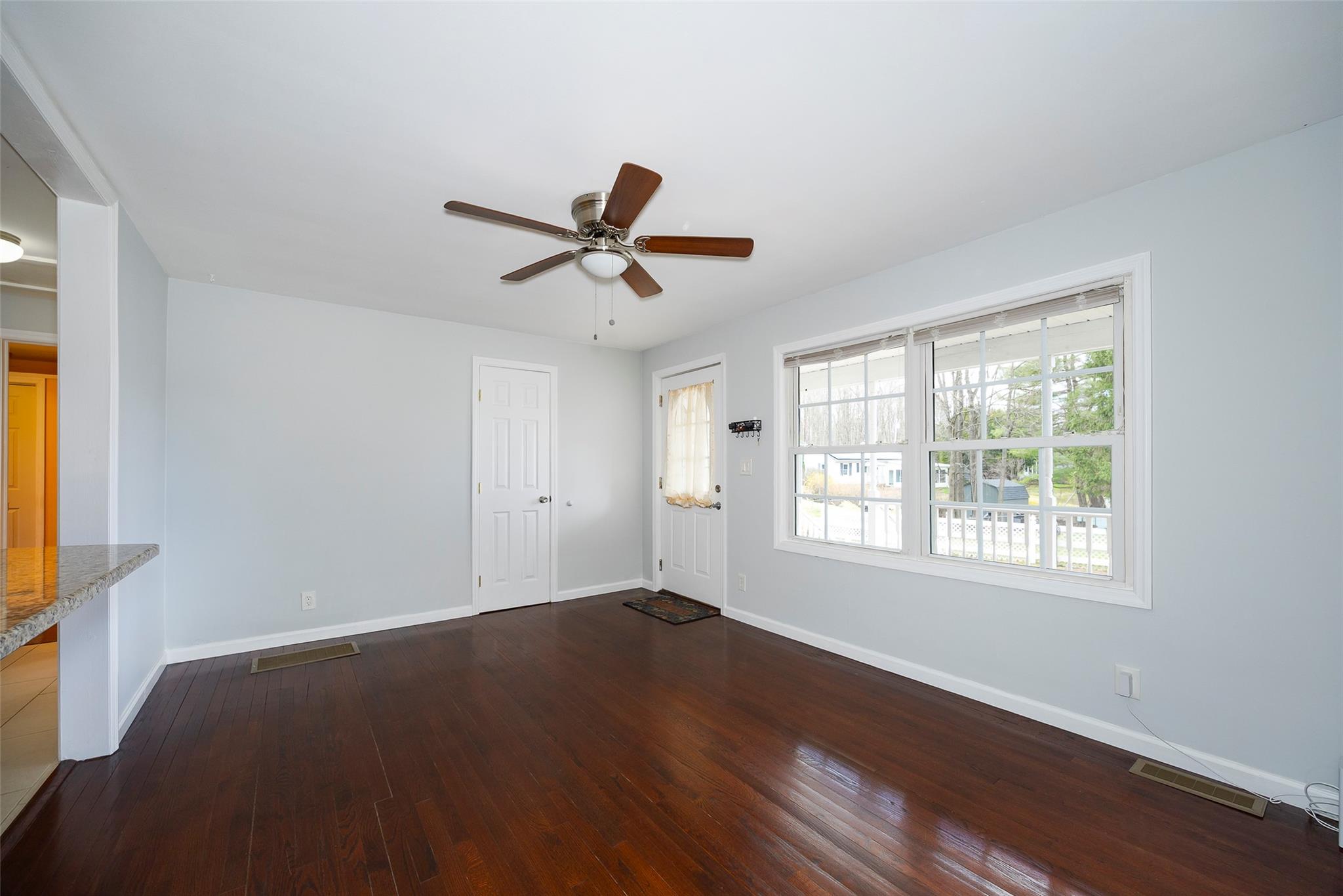 8 Holt Road, Hyde Park, New York image 4
