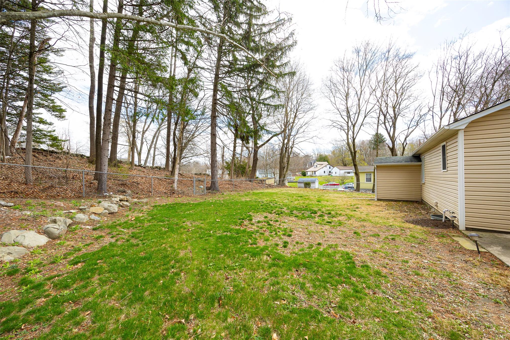 8 Holt Road, Hyde Park, New York image 18