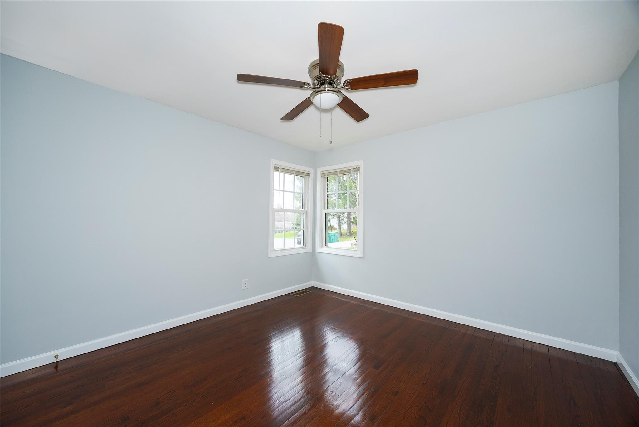 8 Holt Road, Hyde Park, New York image 10