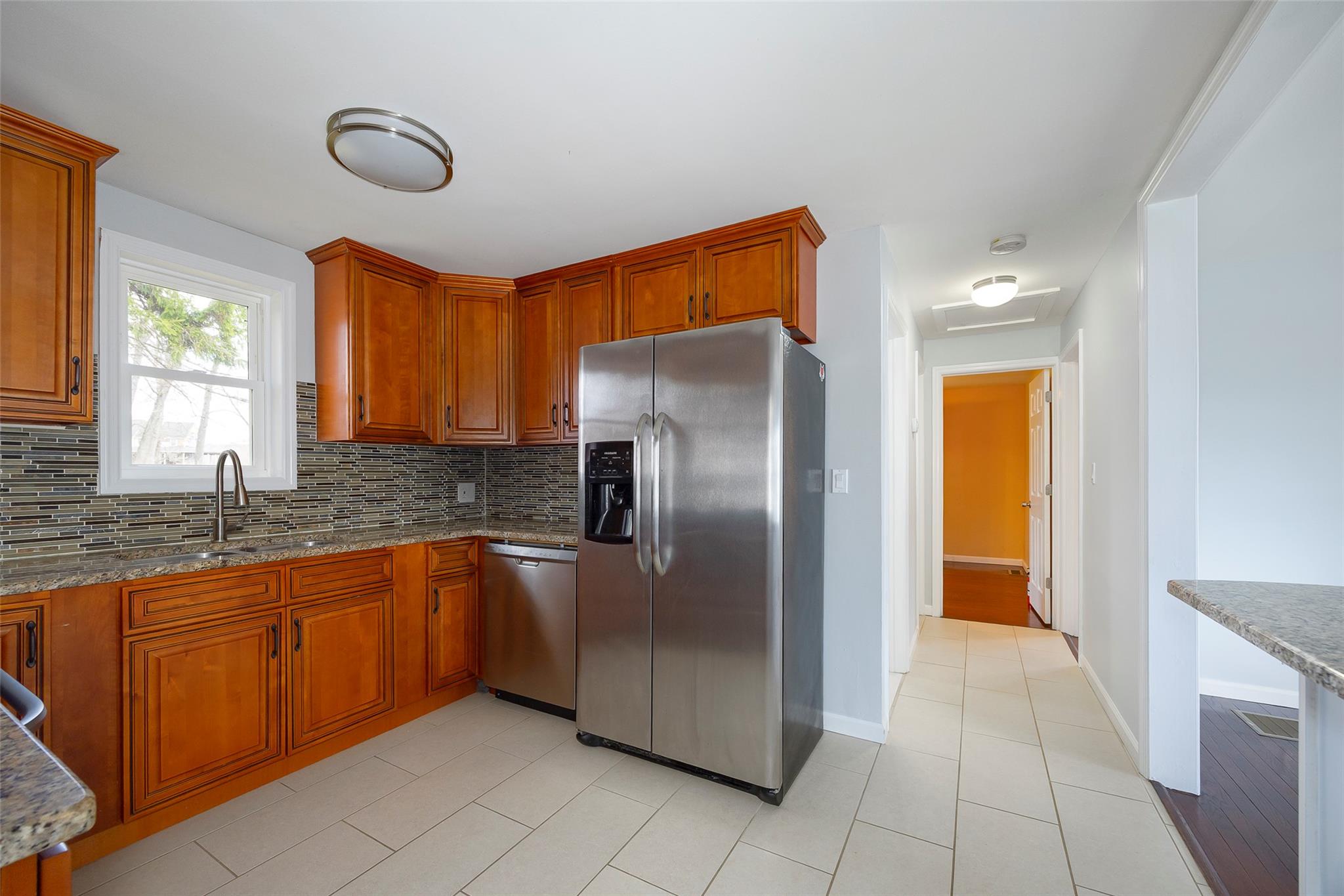 8 Holt Road, Hyde Park, New York image 6
