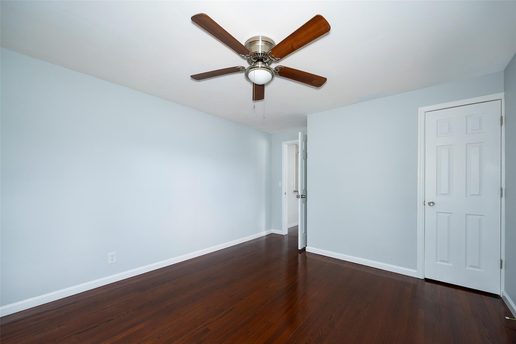 8 Holt Road, Hyde Park, New York image 12