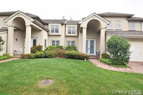 262 Altessa Boulevard 262 Melville NY 11747